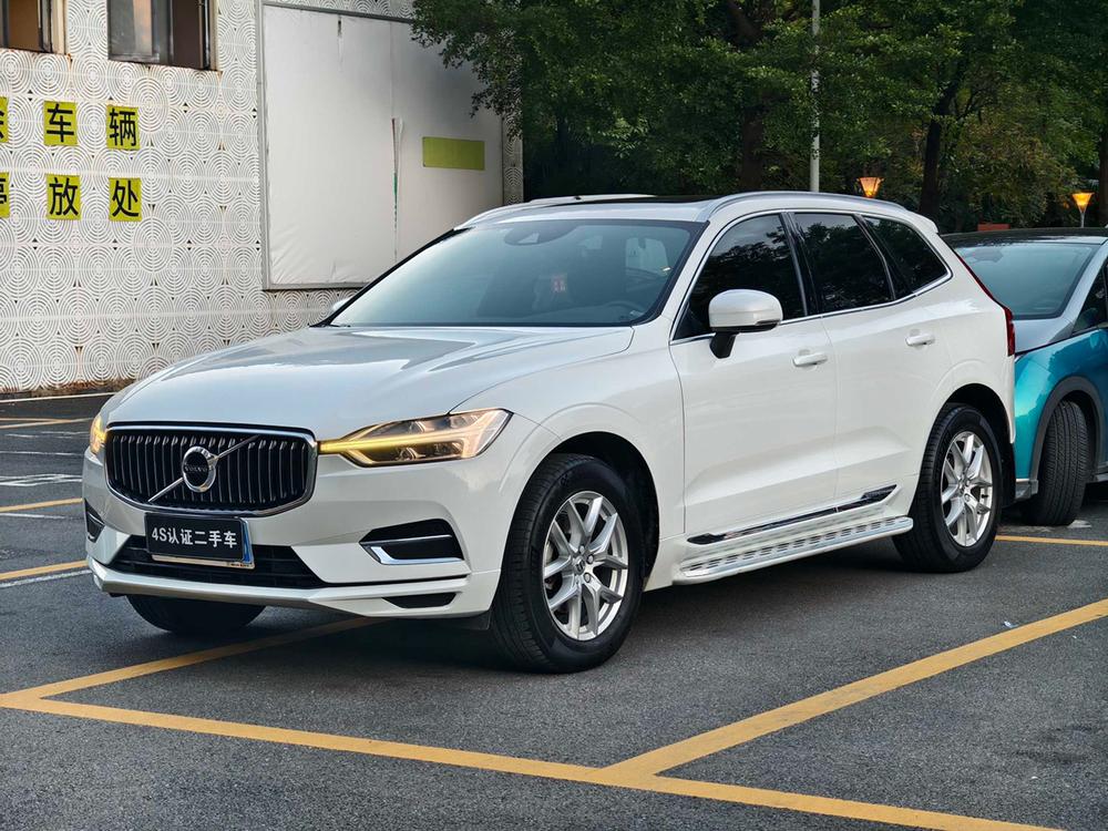 Volvo XC60 2020 T5 AWD Smart Luxury – фото 1