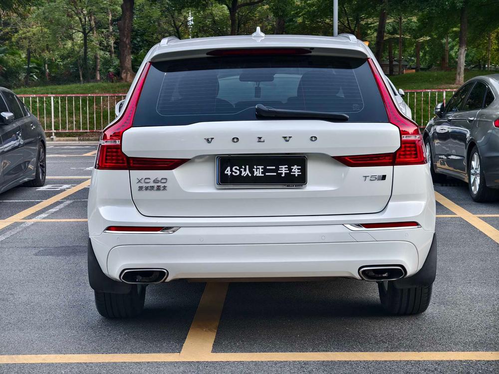 Volvo XC60 2020 T5 AWD Smart Luxury – фото 6