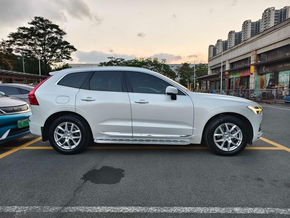 Volvo XC60 2020 T5 AWD Smart Luxury – фото 8