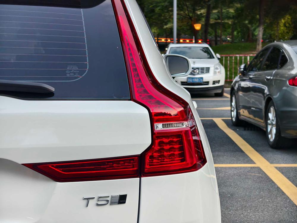 Volvo XC60 2020 T5 AWD Smart Luxury – фото 11
