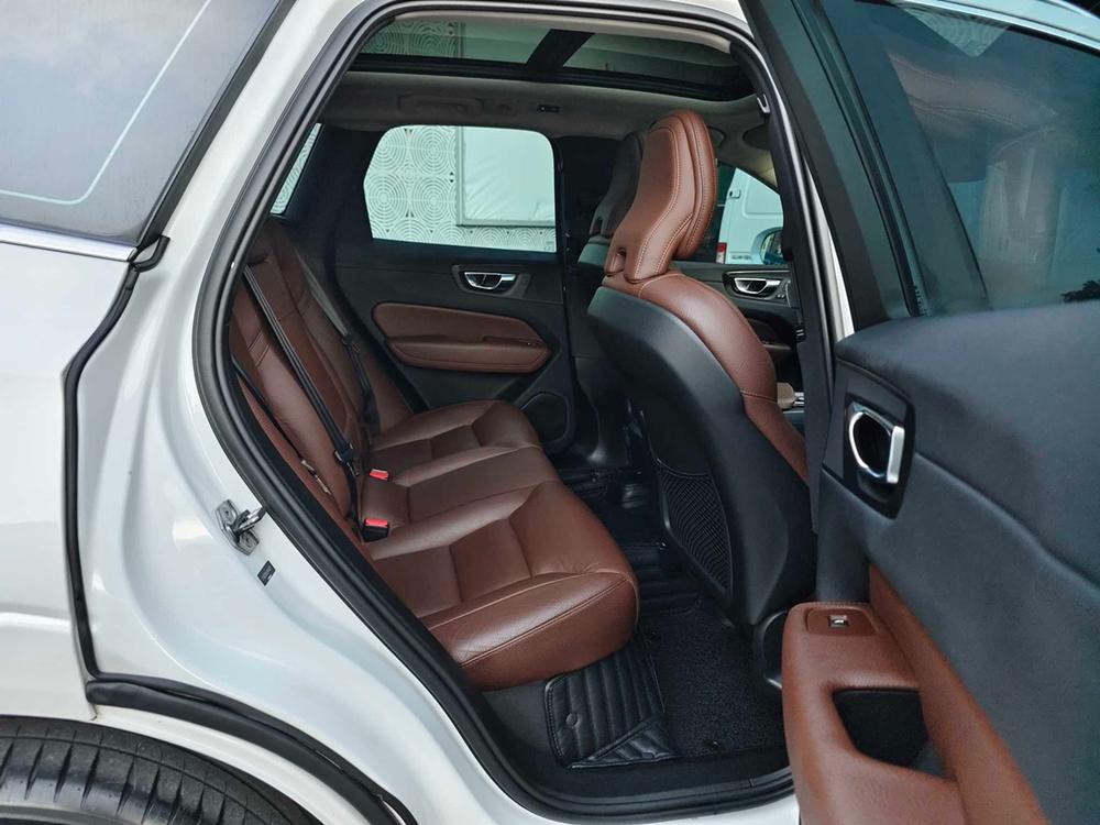 Volvo XC60 2020 T5 AWD Smart Luxury – фото 30