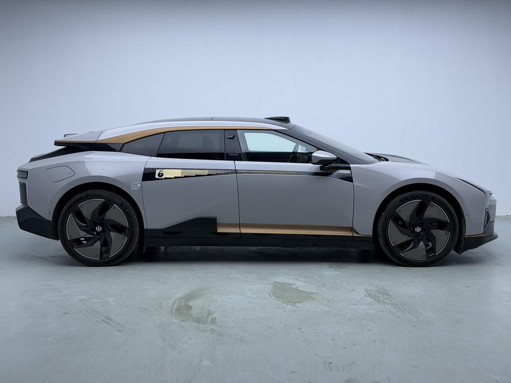 HiPhi Z Раздел 2023 5 seat Edition – фото 8
