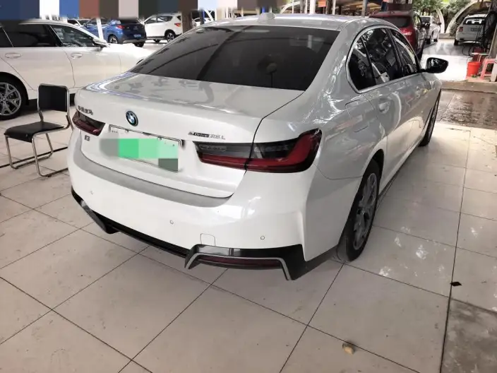 BMW i3 2025 Model eDrive35L – фото 4