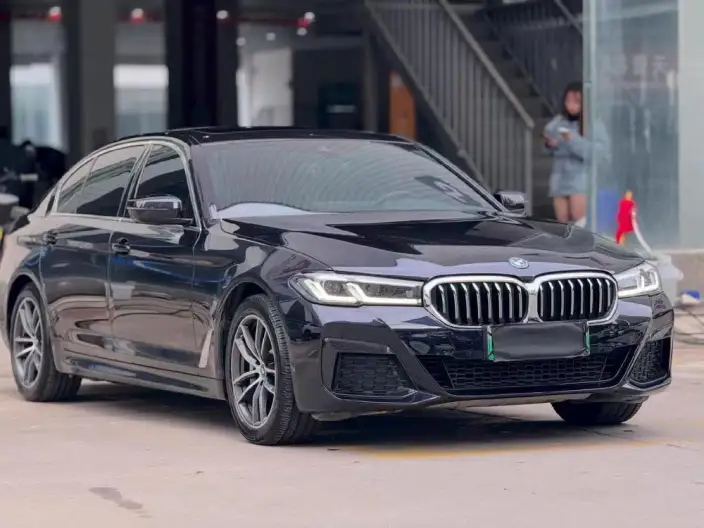 BMW 5 Series PHEV 2022 Model 535Le M Sports Set – фото 3