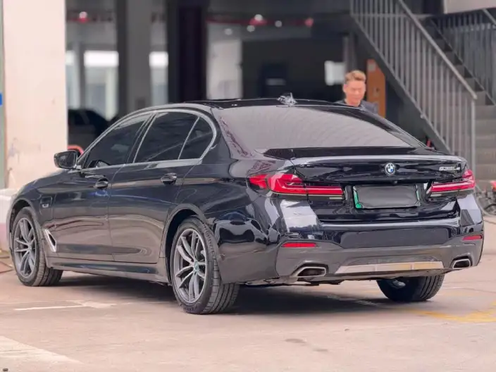 BMW 5 Series PHEV 2022 Model 535Le M Sports Set – фото 4