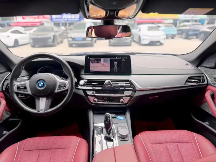 BMW 5 Series PHEV 2022 Model 535Le M Sports Set – фото 7