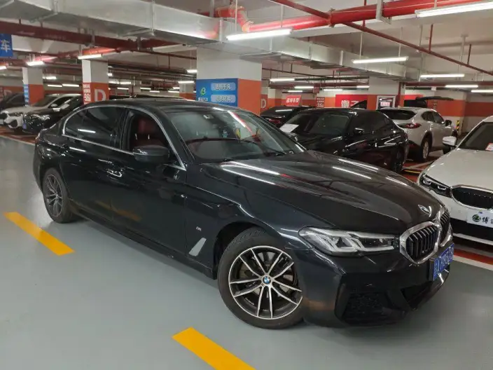 BMW 5 Series 2022 Model 525Li M Sports Set – фото 3