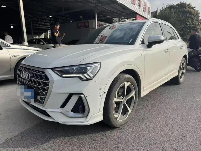 AUDI Q3 2025 Model quattro 45th Anniversary Collector Edition Edition 35 TFSI Fashion Dynamic Model – фото 1