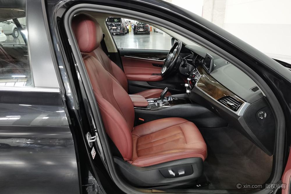 BMW 5 Series 2018 528Li Launch Special Edition – фото 24