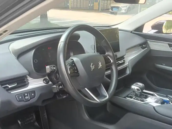 Hongqi E-QM5 2023 Model 560KM PLUS Edition 140kW – фото 10