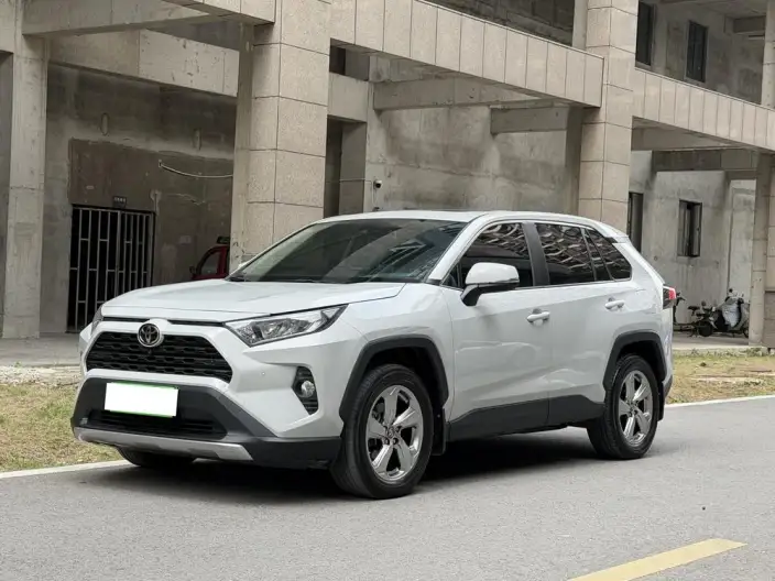 Toyota RAV4 2022 Model 2.0L CVT 2WD Fashion PLUS Edition – фото 1