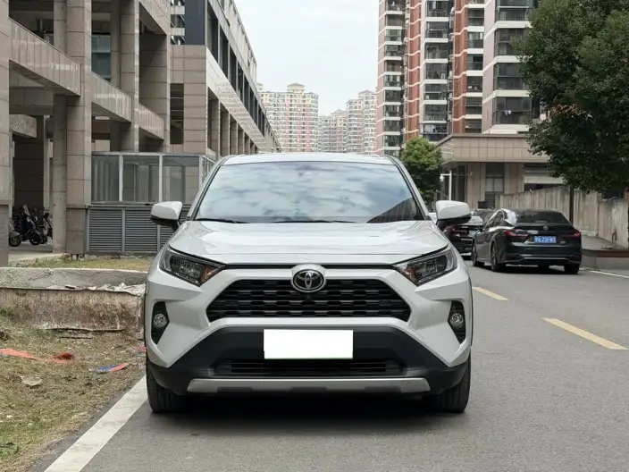 Toyota RAV4 2022 Model 2.0L CVT 2WD Fashion PLUS Edition – фото 2