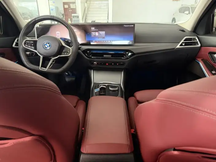 BMW i3 2025 Model eDrive35L – фото 7