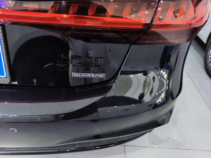 Audi A7 L 2024 Model 45 TFSI quattro Black Samurai Edition – фото 5