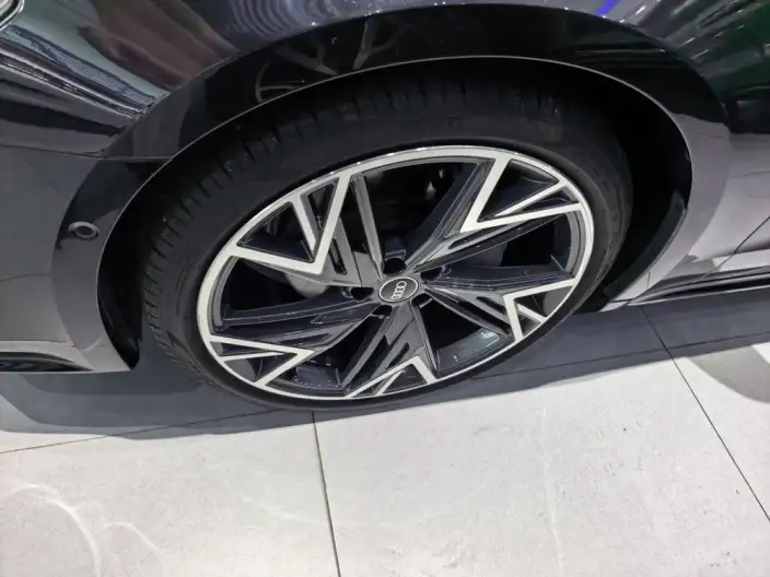 Audi A7 L 2024 Model 45 TFSI quattro Black Samurai Edition – фото 6