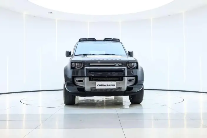 Land Rover Defender 2023 Model Facelift 110 P400 X-Dynamic HSE – фото 2