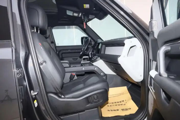 Land Rover Defender 2023 Model Facelift 110 P400 X-Dynamic HSE – фото 5