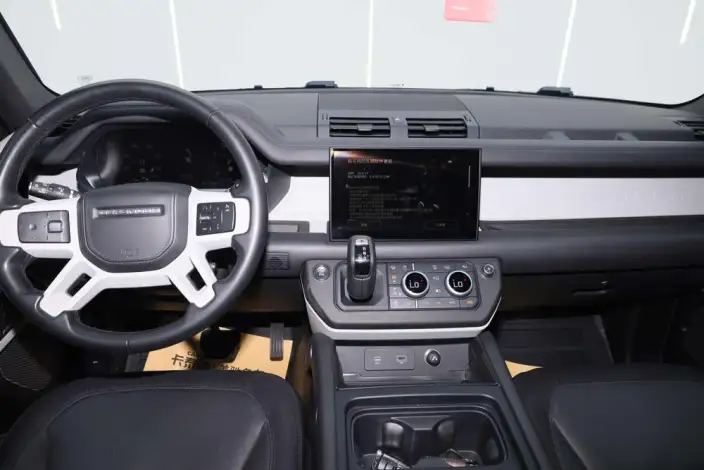 Land Rover Defender 2023 Model Facelift 110 P400 X-Dynamic HSE – фото 7
