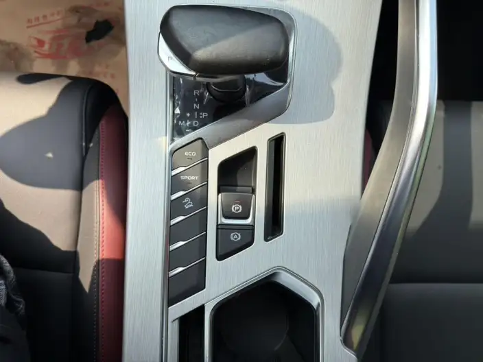 Geely Binyue 2021 Model 240T DCT Diamond Edition – фото 9