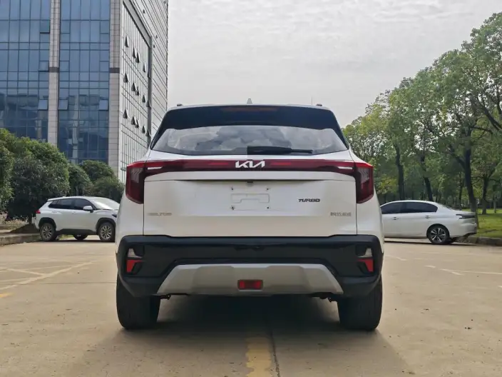 Kia Seltos 2023 Model 1.5L IVT Deluxe Edition – фото 5