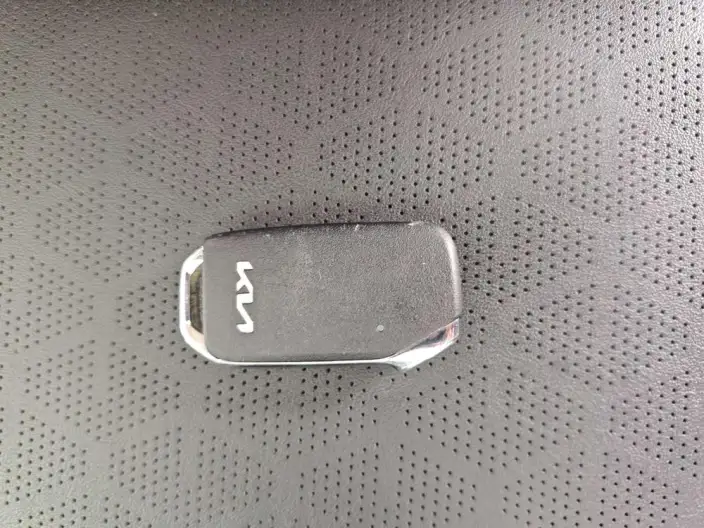 Kia Seltos 2023 Model 1.5L IVT Deluxe Edition – фото 8