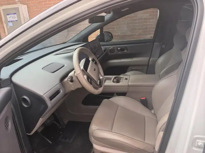 Li Auto i6 2025 Model 2WD Standard Edition – фото 8
