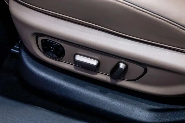 Li Auto i6 2025 Model 2WD Standard Edition – фото 10