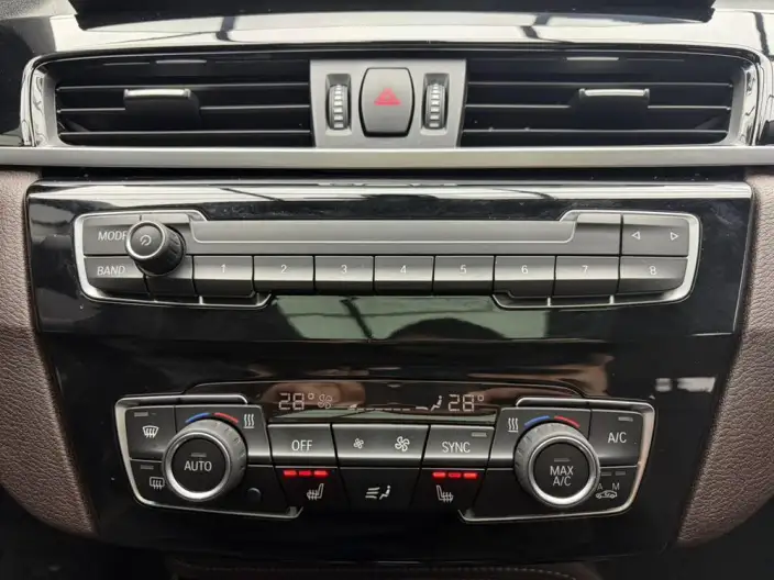 BMW X1 2022 Model sDrive20Li Exclusive Model – фото 8