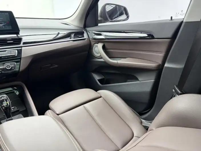 BMW X1 2022 Model sDrive20Li Exclusive Model – фото 9