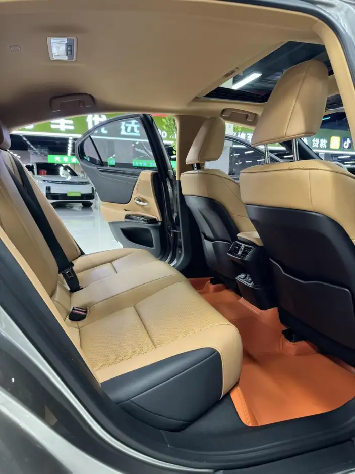 Lexus ES 2022 Model 200 Superior Edition – фото 7