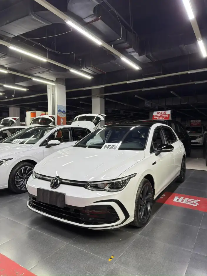 Volkswagen Golf 2021 Model 280TSI DSG R-Line – фото 1