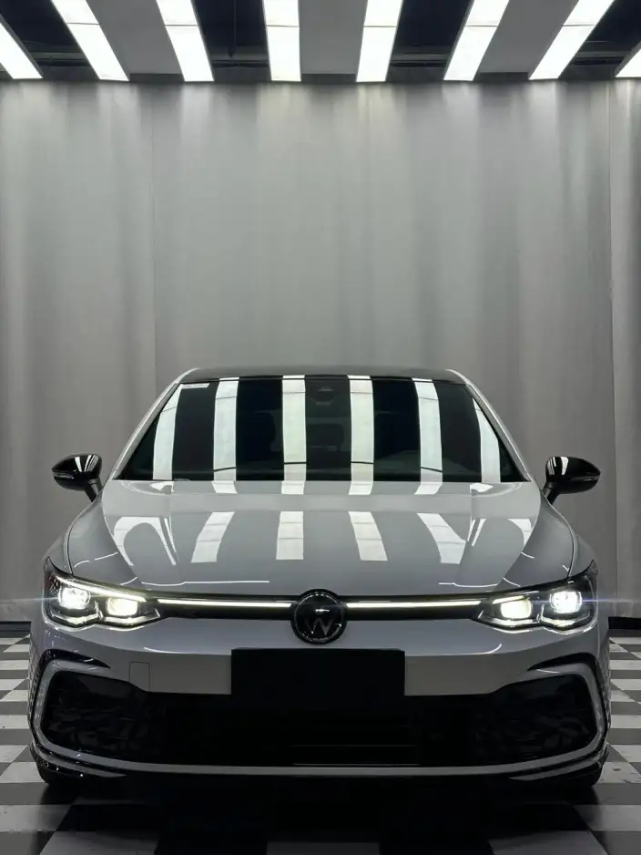 Volkswagen Golf 2021 Model 280TSI DSG R-Line – фото 2