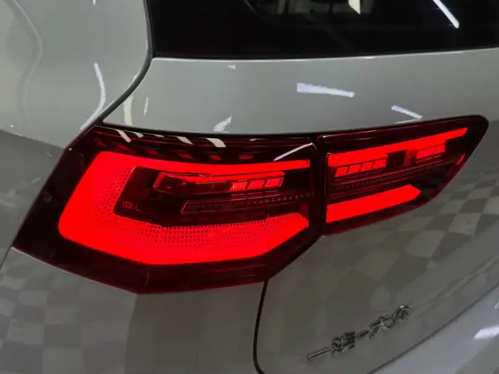Volkswagen Golf 2021 Model 280TSI DSG R-Line – фото 7