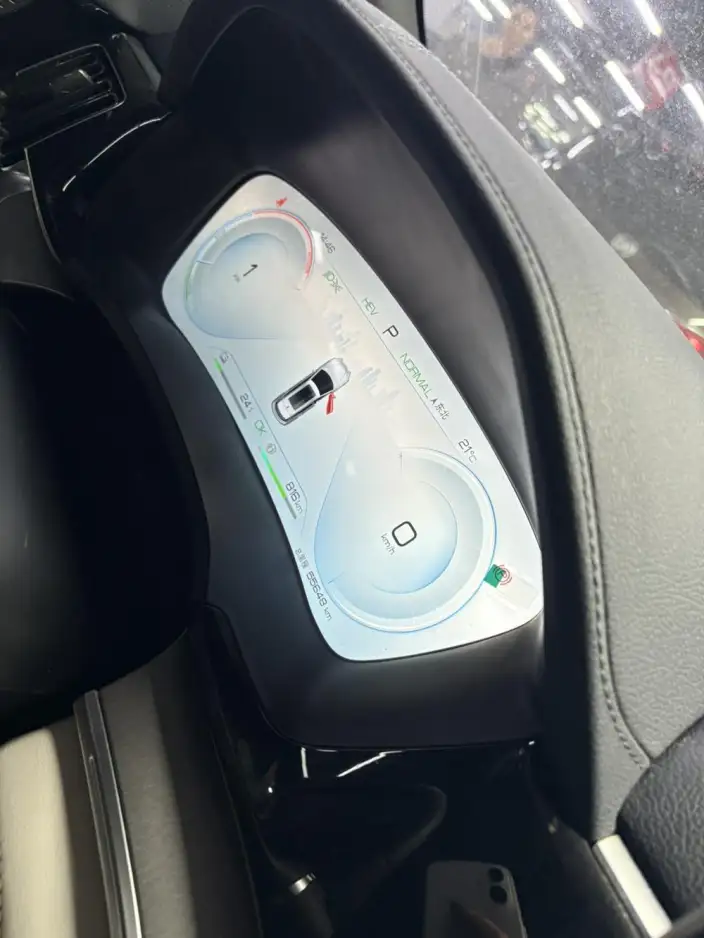 BYD Song PLUS DM 2023 Model DM-i Champion Edition 110KM Flagship Model – фото 8