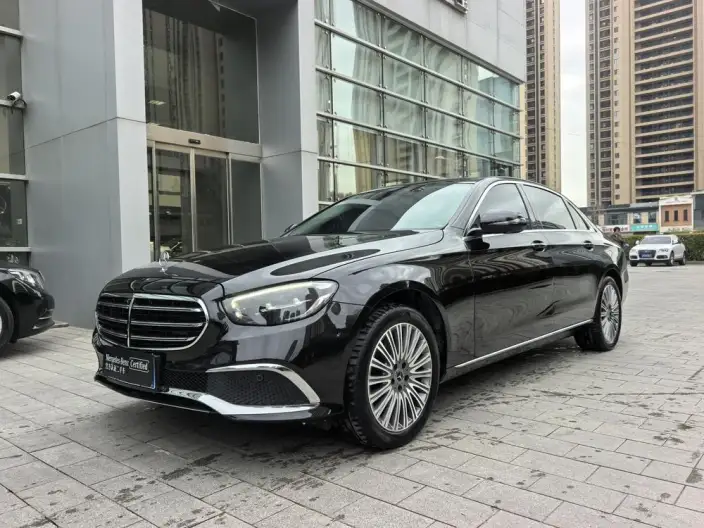 Mercedes-Benz E-Class 2022 Model E 300 L Luxury Model sedan – фото 1