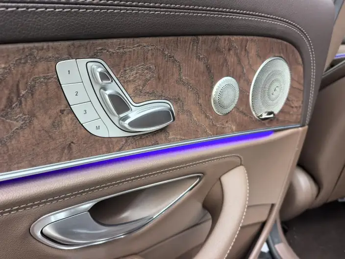 Mercedes-Benz E-Class 2022 Model E 300 L Luxury Model sedan – фото 10