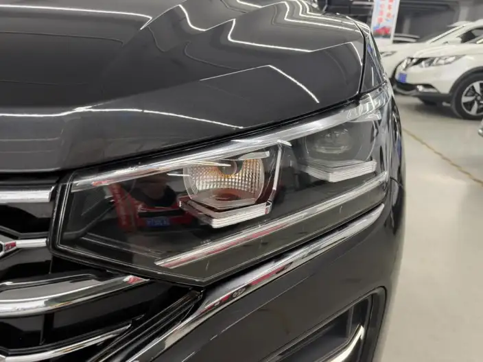 Volkswagen Tayron 2022 Model 280TSI 2WD Luxury Zhilian Edition – фото 8