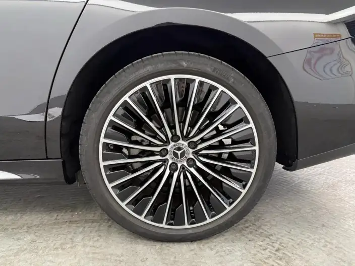 Mercedes-Benz E-Class 2025 Model Facelift E 300 L Noble Model sedan – фото 9