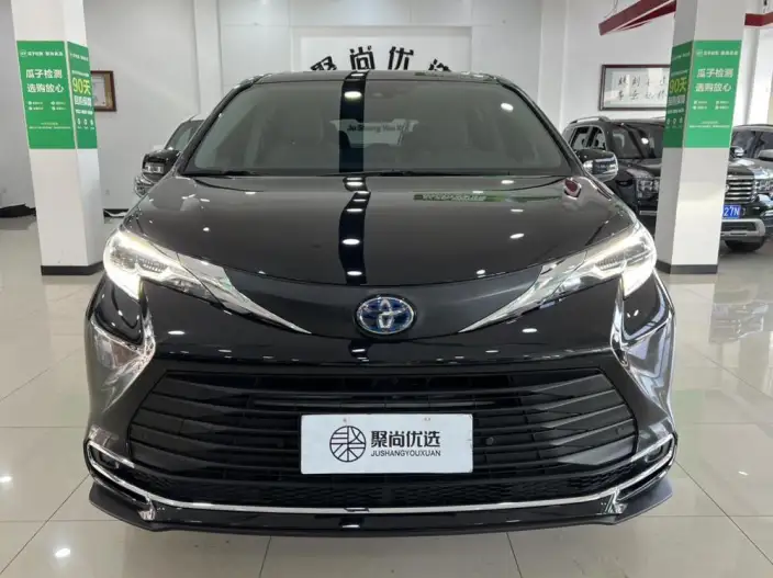 Toyota Sienna 2023 Model Hybrid 2.5L Comfort Edition – фото 2