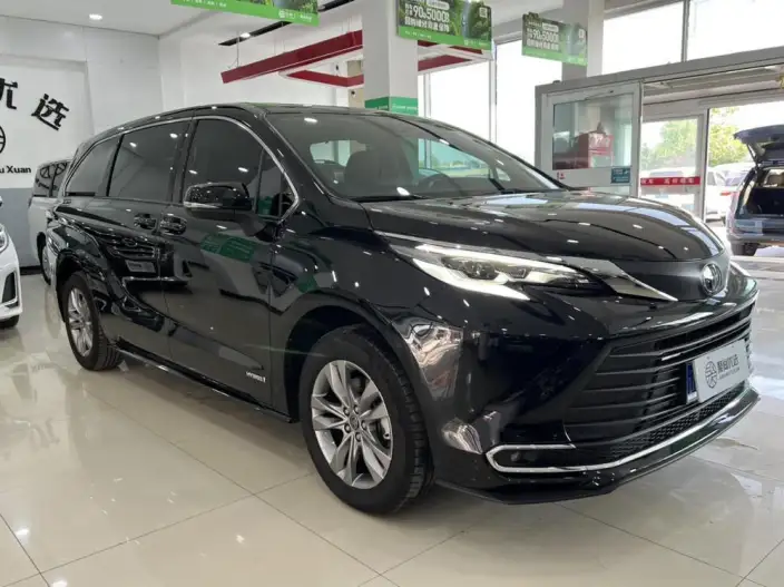 Toyota Sienna 2023 Model Hybrid 2.5L Comfort Edition – фото 3