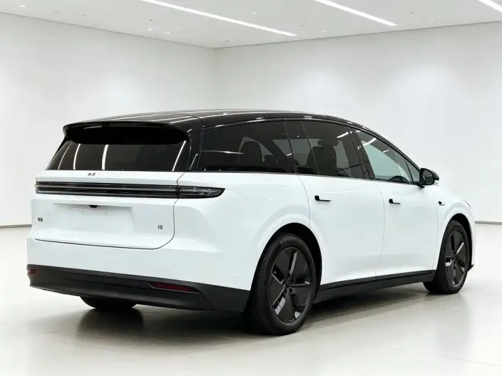 Li Auto i8 2025 Model Standard Edition – фото 7