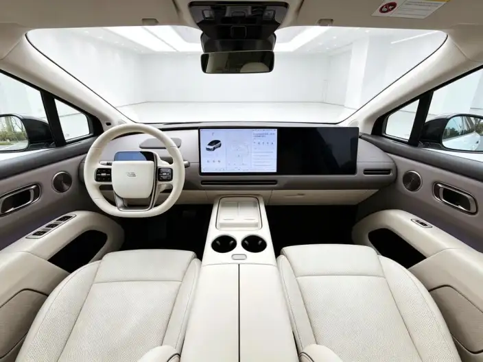 Li Auto i8 2025 Model Standard Edition – фото 8