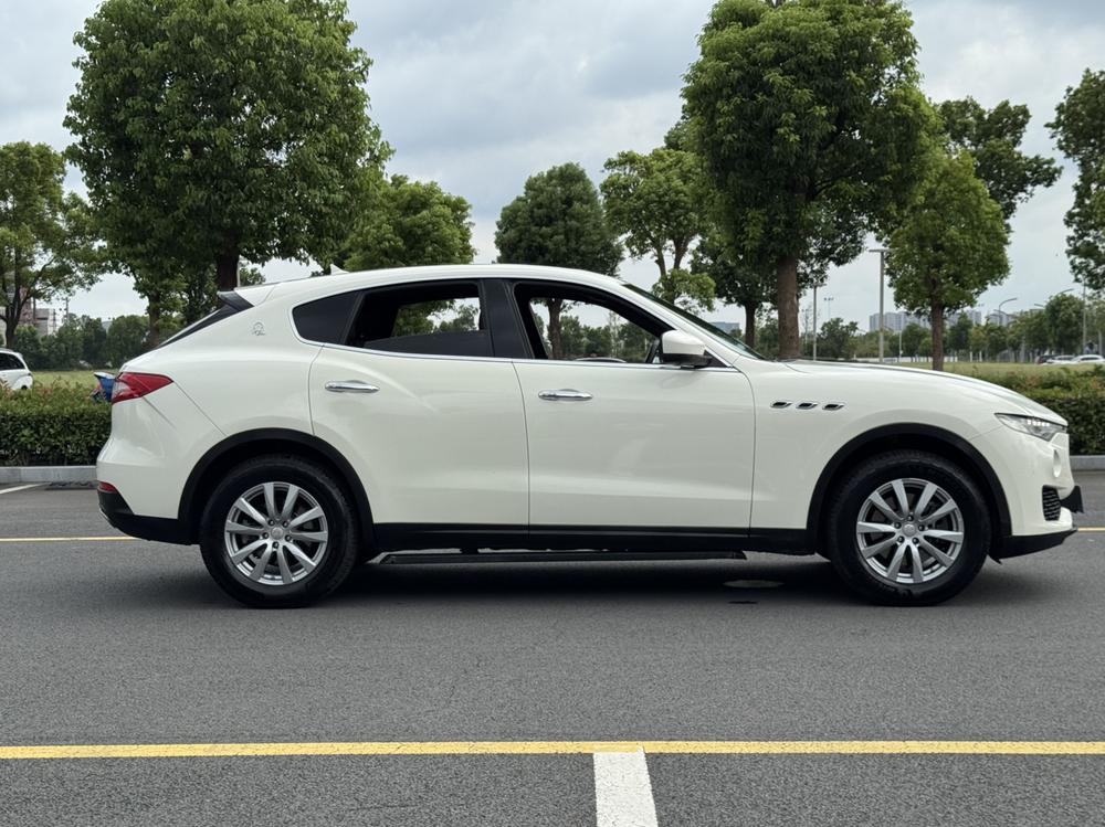 Maserati Levante 2016 3.0T Levante – фото 8