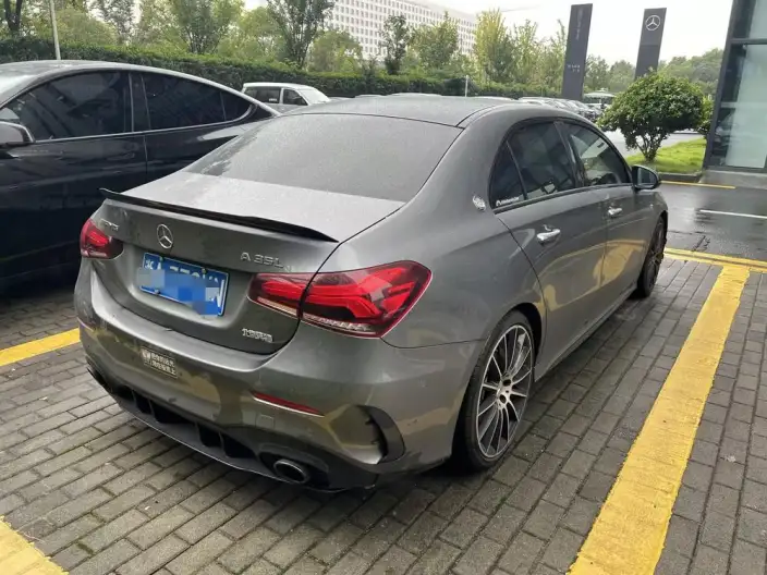 Mercedes-Benz A-Class AMG 2022 Model AMG A 35 L 4MATIC – фото 4