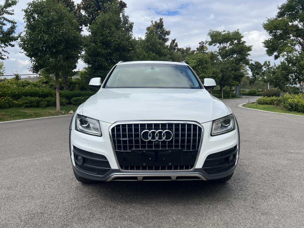 Audi Q5 2017 Plus 40 TFSI Technology – фото 2