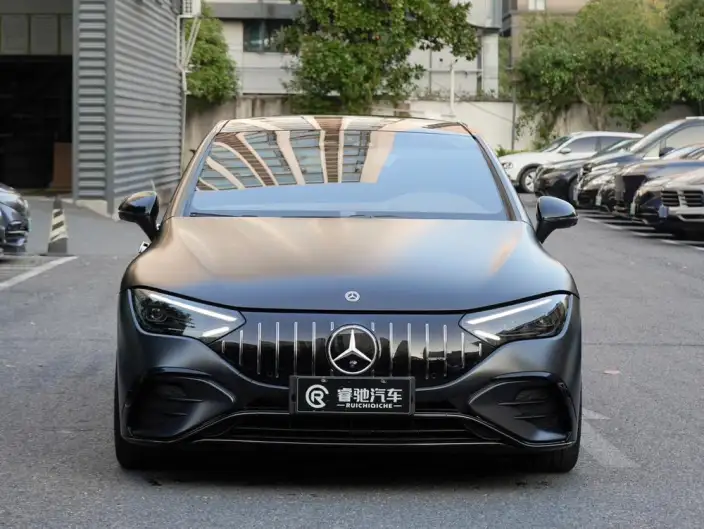 Mercedes-Benz EQE AMG 2023 Model EQE 53 4MATIC+ – фото 2