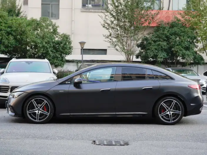 Mercedes-Benz EQE AMG 2023 Model EQE 53 4MATIC+ – фото 3