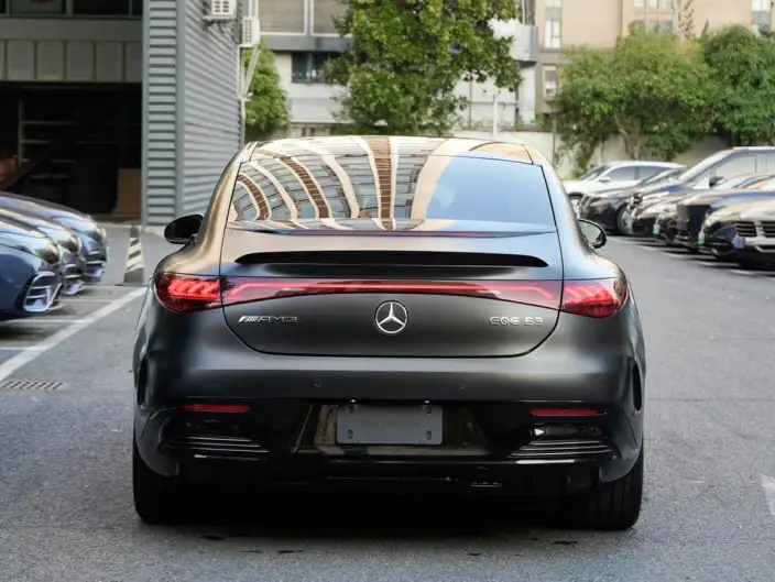 Mercedes-Benz EQE AMG 2023 Model EQE 53 4MATIC+ – фото 4