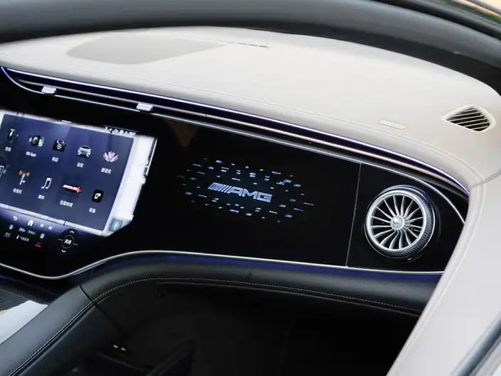 Mercedes-Benz EQE AMG 2023 Model EQE 53 4MATIC+ – фото 7