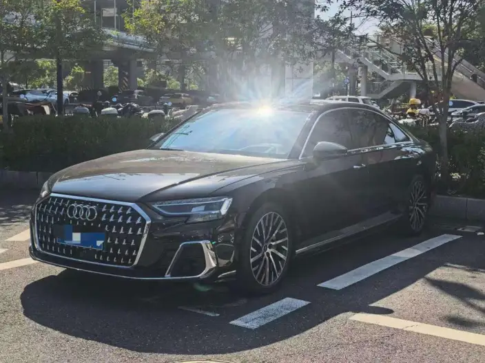 Audi A8 2023 Model A8L 55 TFSI quattro Flagship Model – фото 1